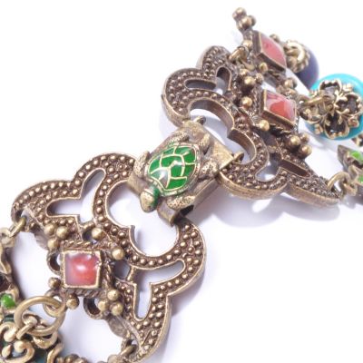 Clasp