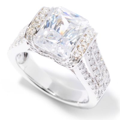122-089 - Brilliante&reg; Platinum Embraced 4.47 DEW Emerald Shaped Fancy Gallery Ring