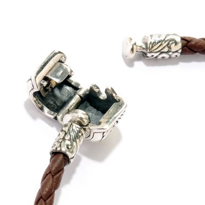 Clasp