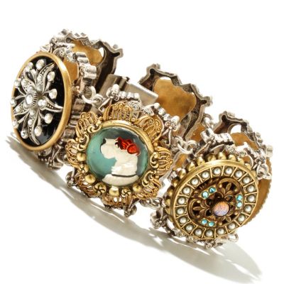 GOLDTONE BUTTONS CHARM BRACELET