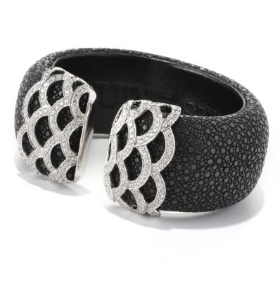 NB SS/PLAT BLACK STINGRAY CUFF BRACELET WITH SCALES PRINT