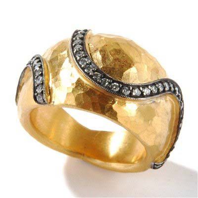 133-781 - SoHo Boutique 24K Gold Diamond Swirl Hammered Ring