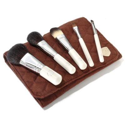 29 Cosmetics Travel Essentials Brush Roll