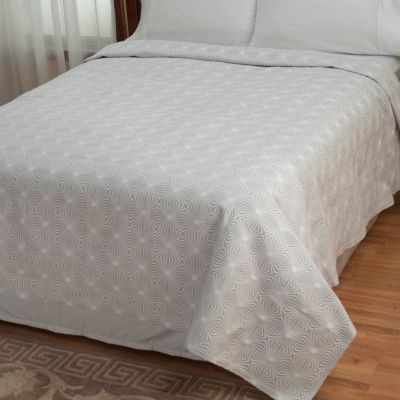 430-686 - ''Estrellas'' Portuguese Matelasse Coverlet