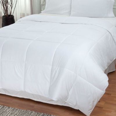 Cozelle Microfiber All Season Down Alternative Comforter