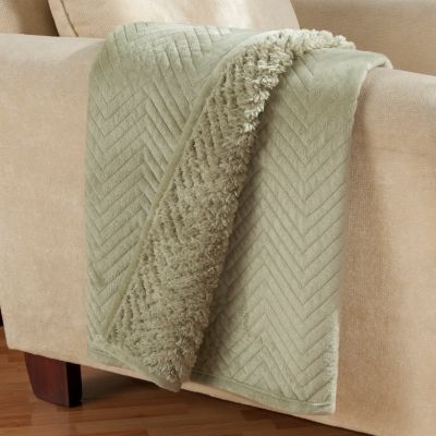 Cozelle 50" x 60" Micromink and Sherpa Quilted Throw
