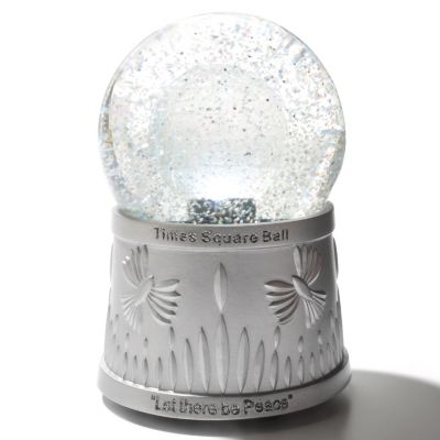 WATERFORD CRYSTAL HOLIDAY HEIRLOOMS TIMES SQUARE SNOWGLOBE