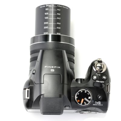 Top Zoom Lens