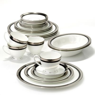 436-439 - Waterford&reg; Crystal Colleen 22-Piece Bone China Dinnerware Set