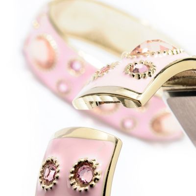 Clasp