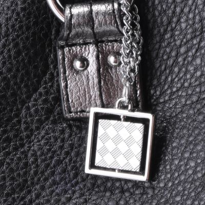 Charm Reverse