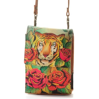 TIGER IN LOVE