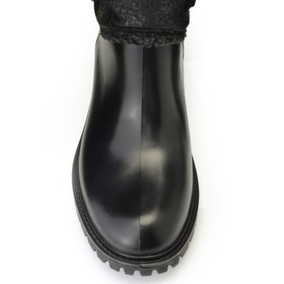 Toe