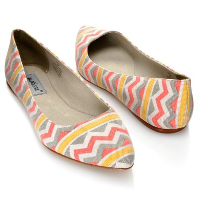 712-934 - Matisse&reg; "Kiley" Zigzag Pattern Pointed Toe Flats