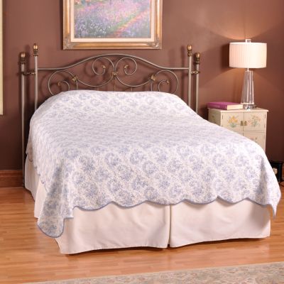 "Lismore" Toile Print Scalloped Quilt