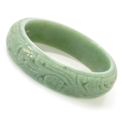 J203552 - 8.25" Aventurine Carved Flower Bangle Bracelet