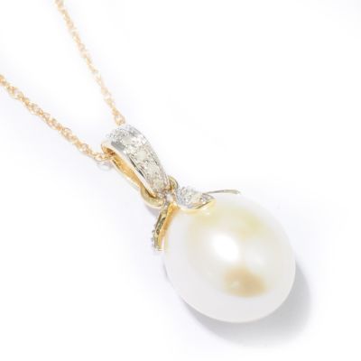 J204120 - 14K Gold Freshwater Cultured Pearl & Diamond Pendant w/ 18" Chain