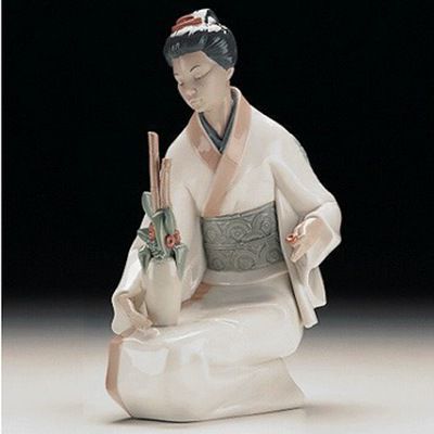 "The Decorator" Nao Figurine