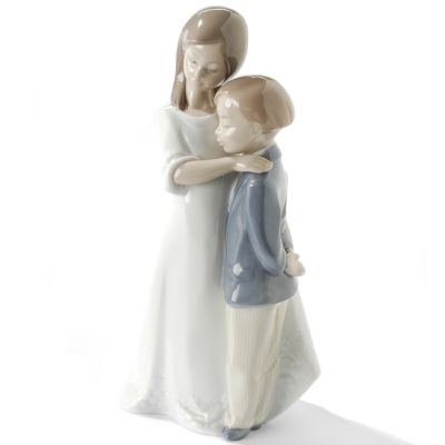 Sisterly Love NAO Figurine