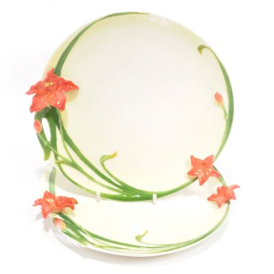 K25111 - Gladiola & Butterfly Sculptured Porcelain Plate Pair